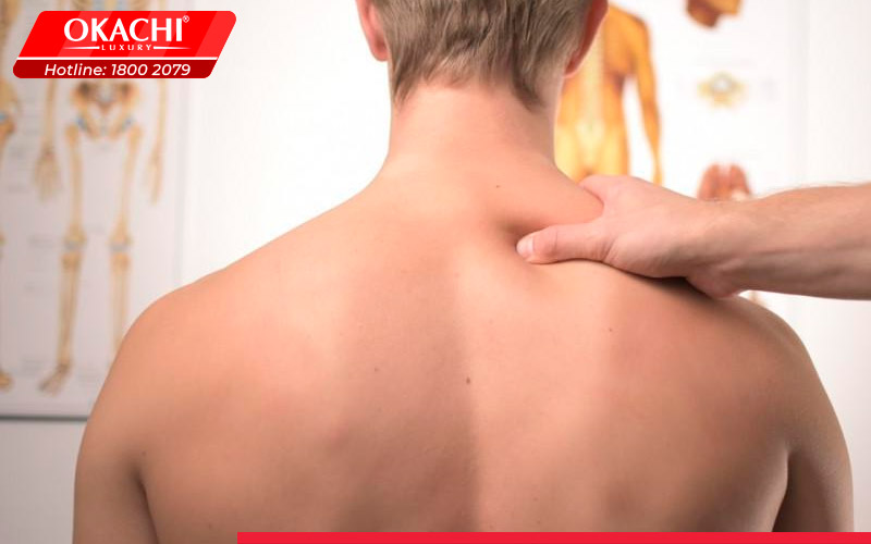 Massage tinh dầu óc lợi cho cơ và xương khớp