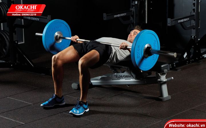 Bài tập Barbell Hip Thrust.