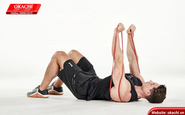 bài tập với dây kháng lực Banded Floor Press