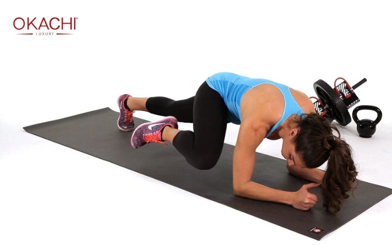 Bài tập plank giảm mỡ bụng spiderman plank