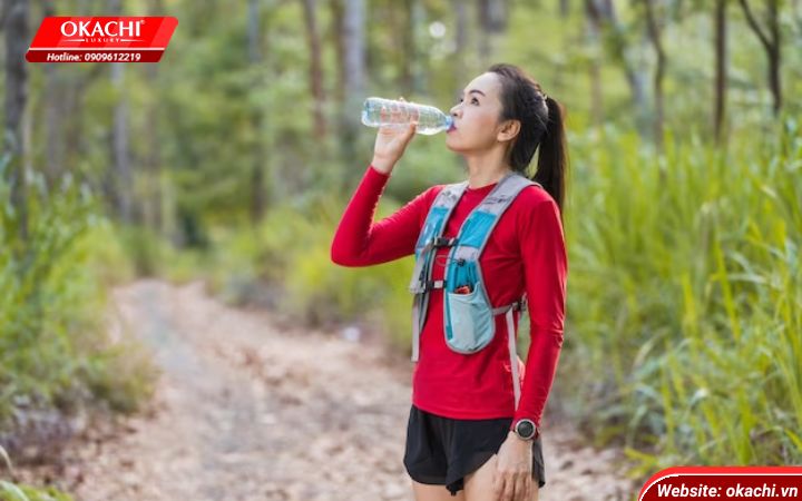 Chạy bộ mùa hè nên mặc gì cho đỡ nóng
