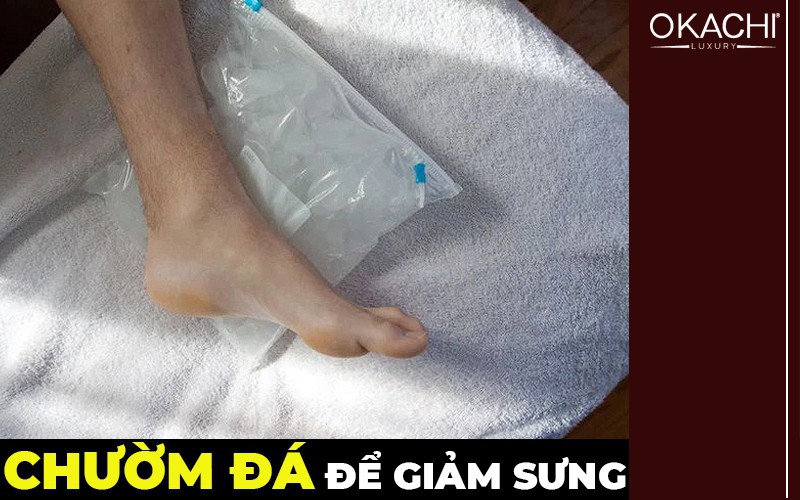 Chườm đá để giảm sưng