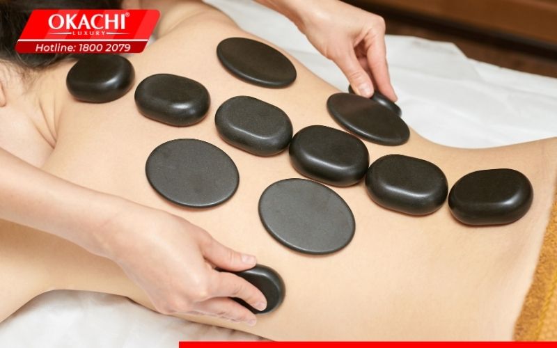 Bước 3: Đặt đúng loại đá lên huyệt đạo 