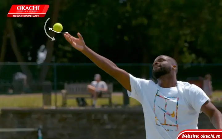 Cach phat bong tennis chuan Topspin serve phat bong xoay len