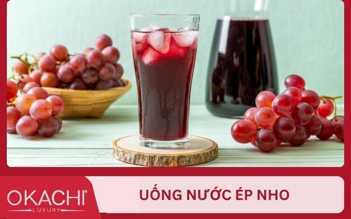 Uống nước ép nho